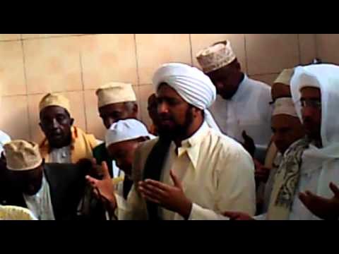 ziyarat makam imam al habib omar bin sumeit (comoros)