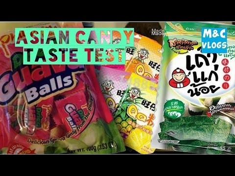 EATING SEAWEED! Asian Candy taste test