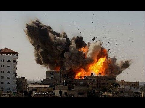 Syrian Army Attack Syrian Rebels (Moment of Explosion)