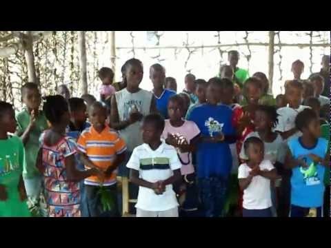 Children of Yass Town Singing