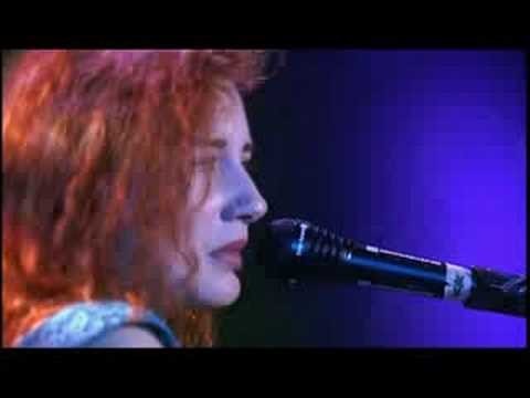 Tori Amos - Intro+Shattering Sea (Live in Luxembourg, 2011)