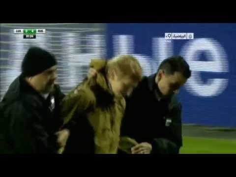Funny Fan enters on the pitch - Must See Luxembourg vs Russia