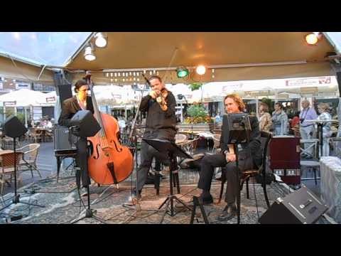 â€žSuper Mario\ covered by RETRO LIMITED (Live in Riga