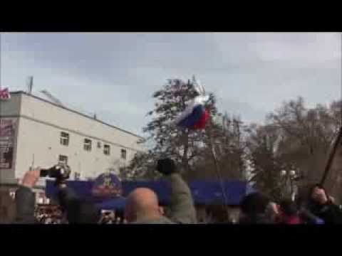 Ukraine crisis: Lenin statues toppled in protest
