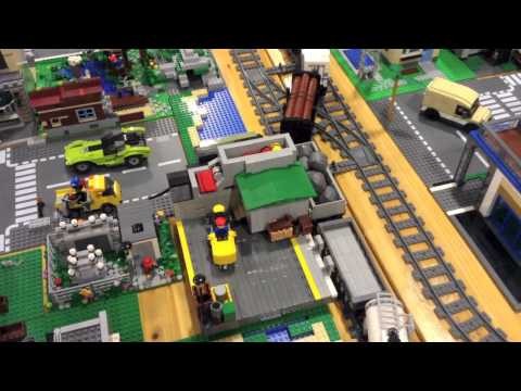 Lego train @ Latlug Legocity layout