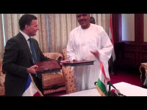 CÃ©rÃ©monie de signature dâ€™un accord et dâ€™une Convention entre le Niger