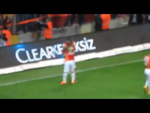 Sneijder'in FenerbahÃ§e'ye AttÄ±ÄŸÄ± Gol (TribÃ¼nden)