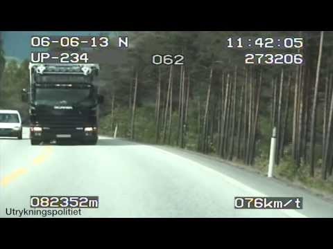 Norwegian patrol car in 'near miss' with overtaking truck