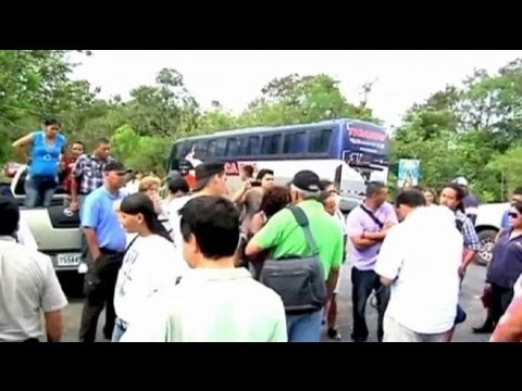 Protesters block Panama highway over mining rights