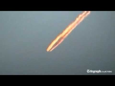 UFO in Peru? Amazing video of what is thought to be a meteorite blazing acr