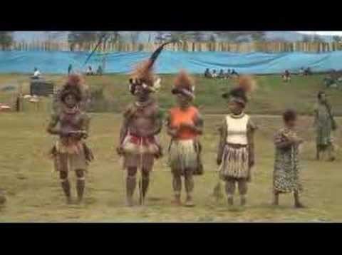 PAPUA NEW GUINEA (5) MOUNT HAGEN SING SING