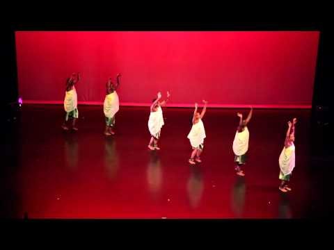 Ishaka : Belle Afrique  performing on Rwarugamba