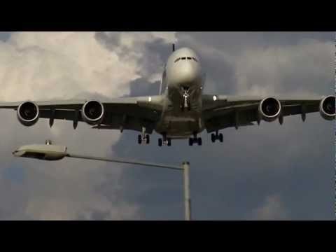 Almost crushed by A380 Singapore Airlines