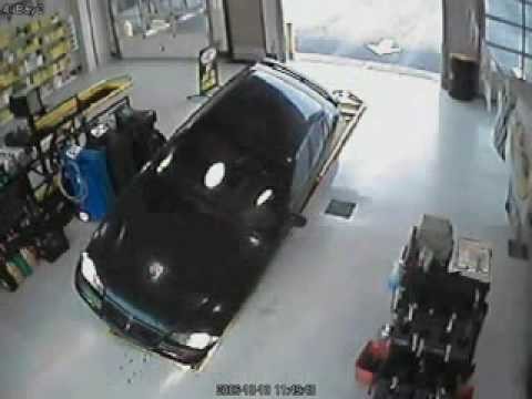 Funny Stupid Woman Car Crash Accident oil station