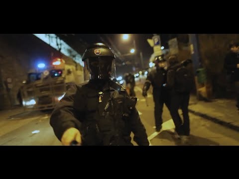 Ekcelent - \PomÃ¡haÅ¥ a chrÃ¡niÅ¥\ [OFFICIAL VIDEO] feat. DJ MikroMan (Prod