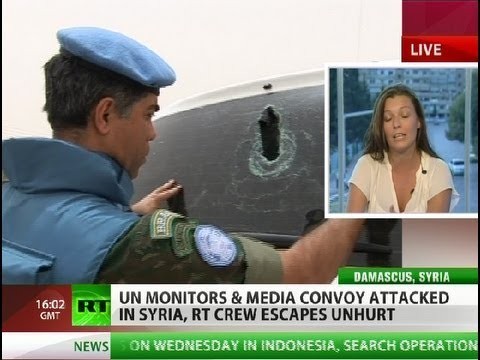 UN monitors & media convoy attacked in Syria, RT crew escapes unhurt