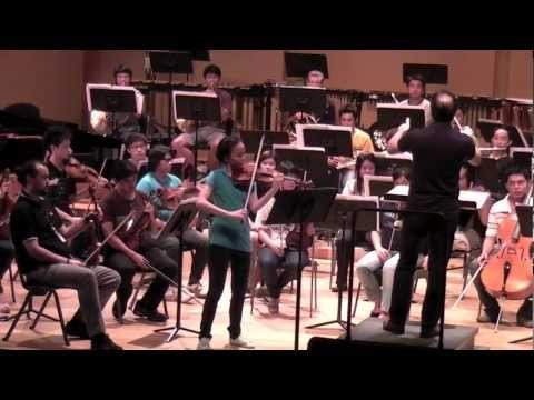 May Pitchayapa played Max Bruch Violin Concerto movement 1 Rehearsal day2
