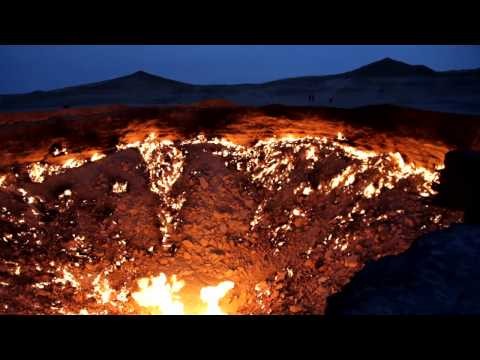 Flaming Gas Crater (Night) / Turkmenistan, Darvaza