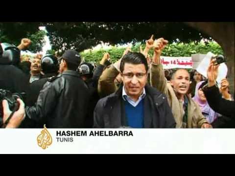 Tunisia police joint anti-government protests