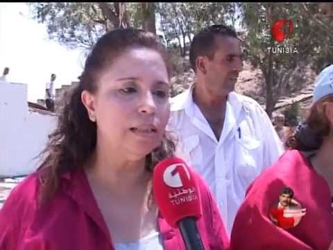Tunezja. Pogrzeb Mohamed'a Brahmi - lidera opozycji. (j. arabski)