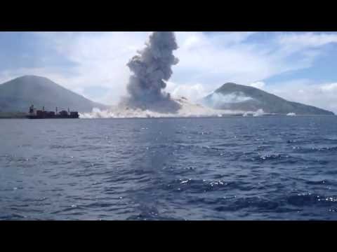 Incredible Volcano Eruption in Papua New Guinea! HD 2014