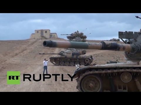 TurquÃ­a despliega sus tanques en la frontera con Siria