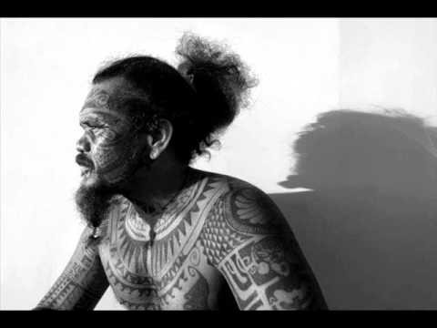 Tuvalu Song By Elia Boreham vs Roia Lipine   Terikiai Fatele Nui