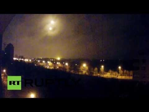 RAW: Unidentified bright flares above Donetsk Airport