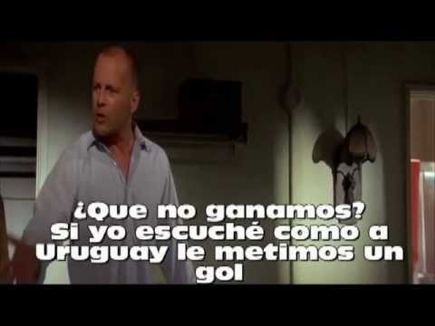 Bruce Willis se entera que Peru perdio ante uruguay y no ira al mundial Bra