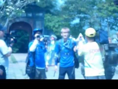 [Fancam] Eunhyuk - Barefoot Friends - Filming in Thien Mu Pagoda