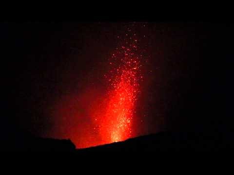 Incredible Mount Yasur eruption!