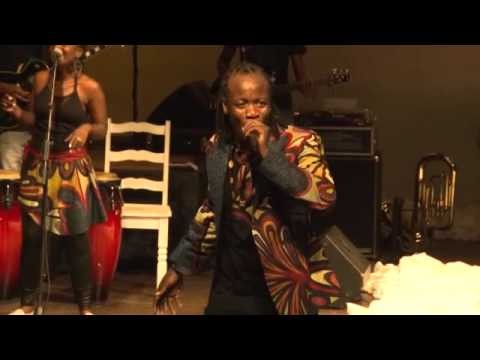 Ba Shupi Performs \Ma1\ (Mamonya) at BOFOZ 2014 Grand Finale