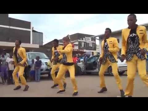 Mari Raudsepp and Sesfikile dancing in Mufakose - Zimbabwe