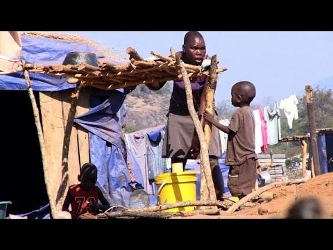 Displaced Zimbabwe villagers lack access to \adequate food\